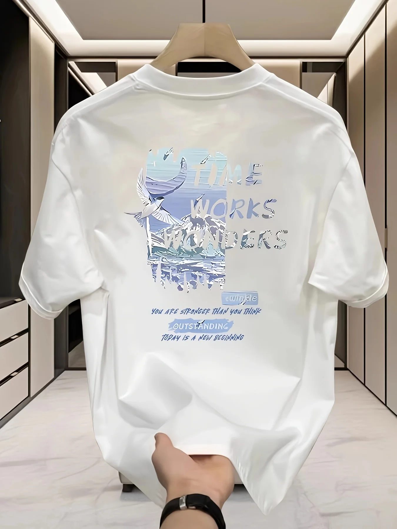 Streetwear Brand Aesthetic - Minimalistisches, lässiges Unisex-Baumwoll-Oversize-T-Shirt mit Möwen-Buchstaben-Print, weiches