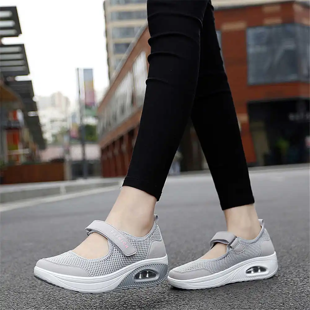 Streetwear Brand Expensive - 36-41 Halbsaison farbige Turnschuhe Walking Skates