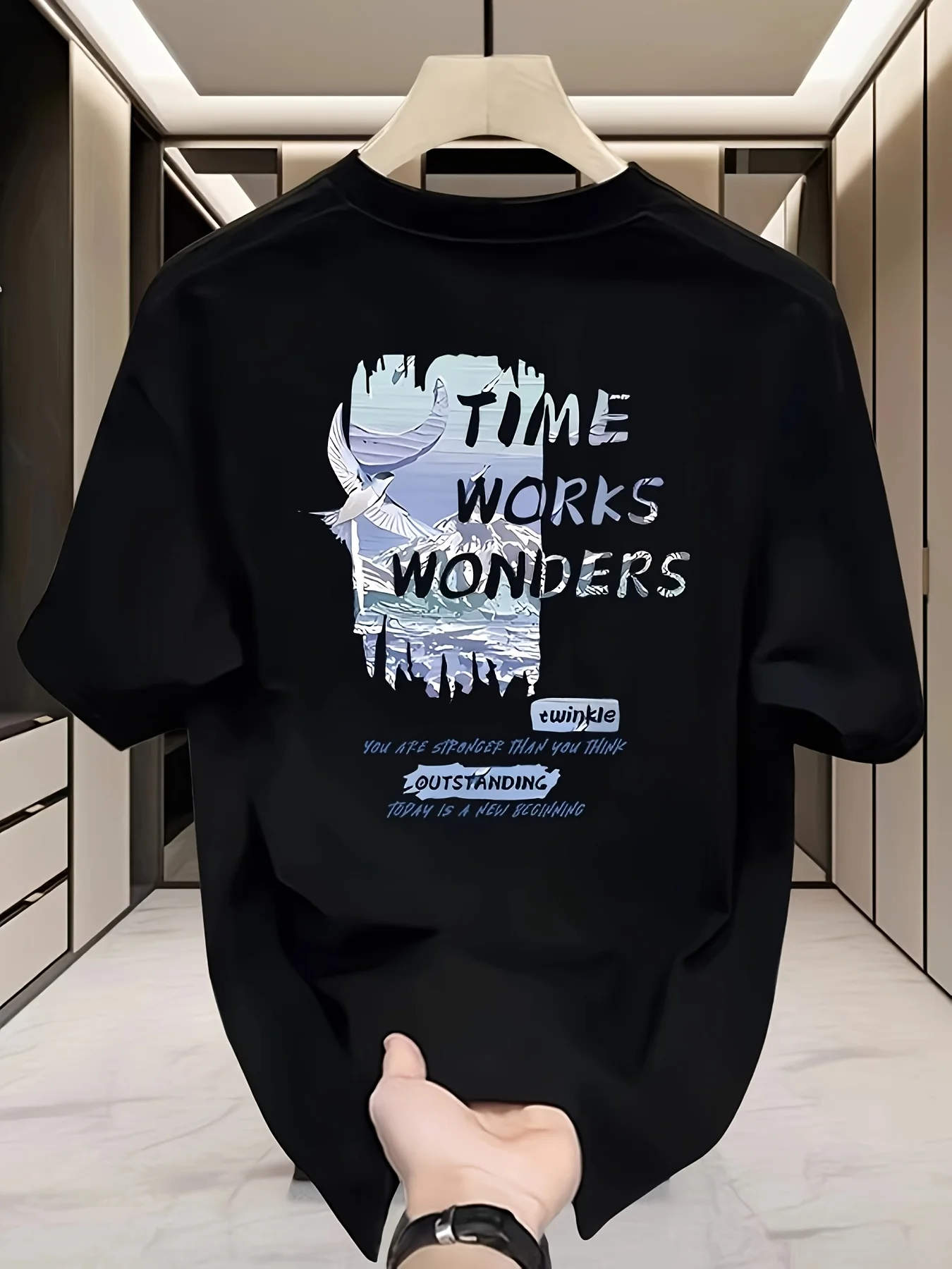 Minimalistisches, lässiges Uni – Streetwear Brand Aesthetic Bewertung und Preis