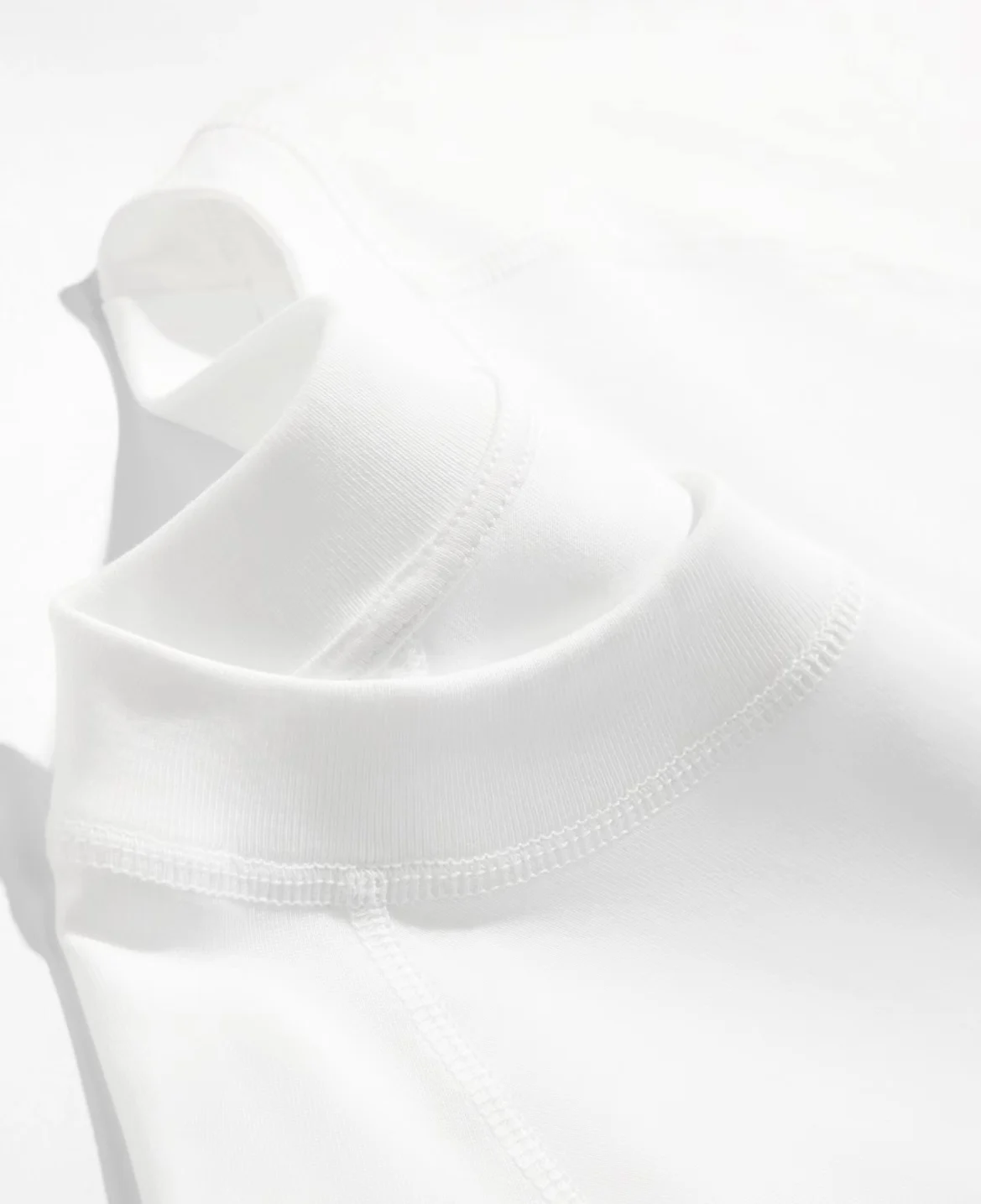 MAD 001 T-Shirt minimalistisch – Streetwear Brand Aesthetic Bewertung und Preis